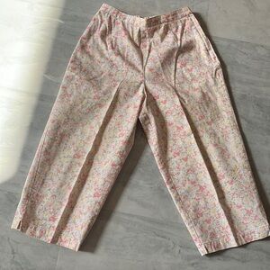 Koret Francisca   Capris  Wide leg  High Rise  Cute pastels floral  GUC size 8 P
